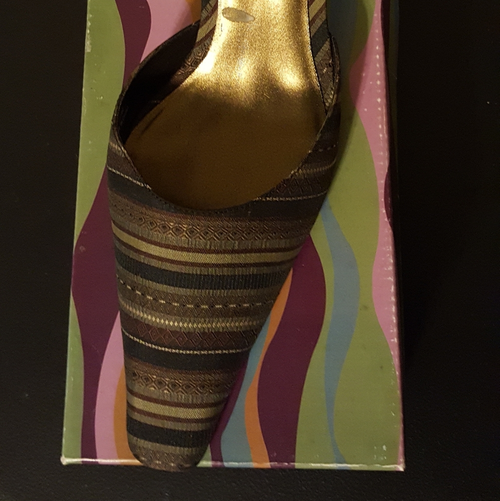 Multi colored fabric heels